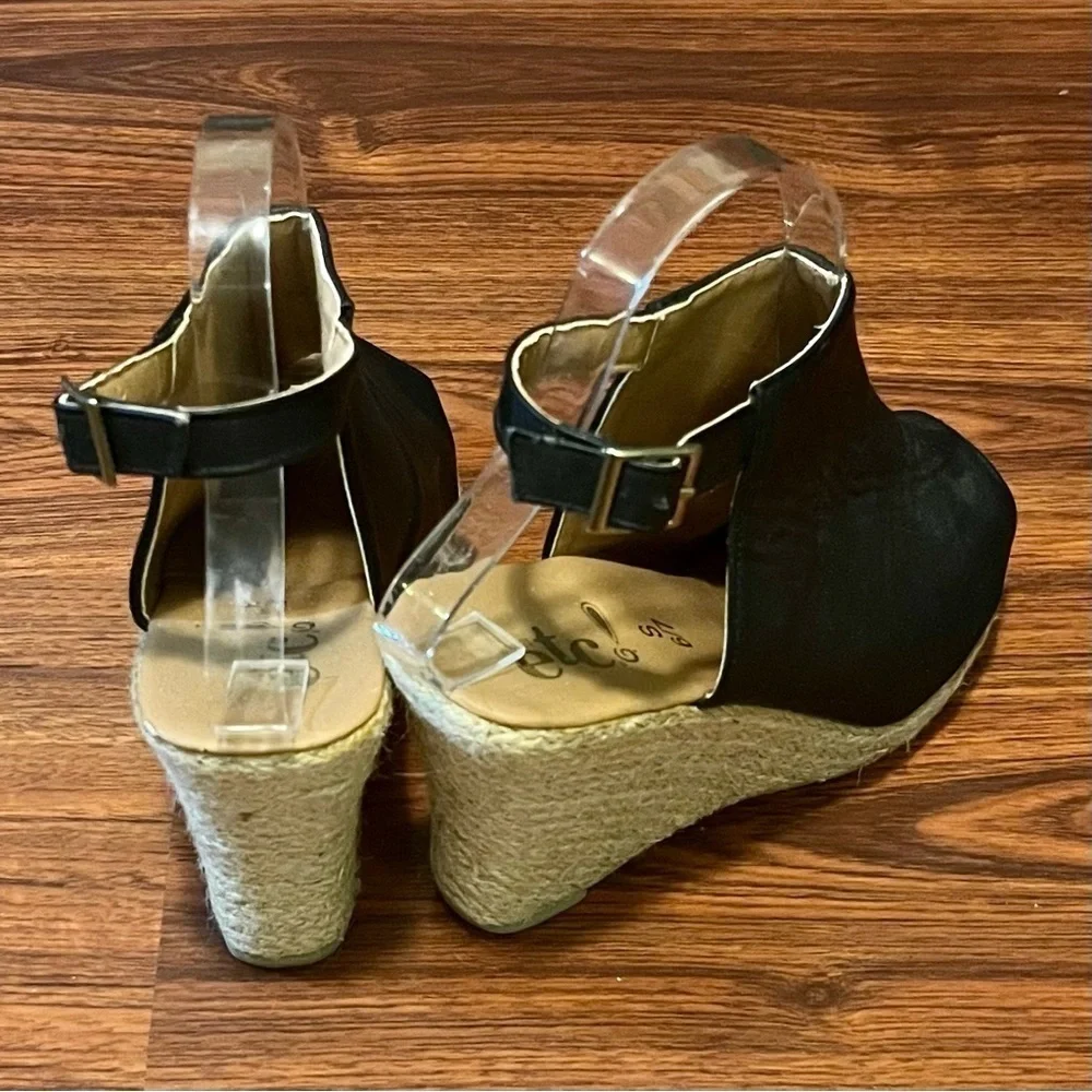 Rue21 ETC! Black Faux Leather Peep Toe Platform Wedge Sandals Size 6/7